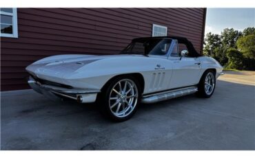 Chevrolet-Corvette-1966-Roasdster-7