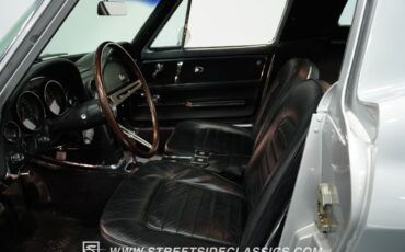 Chevrolet-Corvette-1966-Silver-Pearl-Black-1