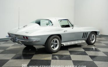 Chevrolet-Corvette-1966-Silver-Pearl-Black-10