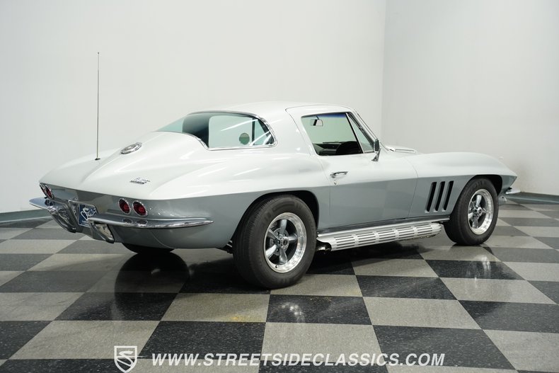 Chevrolet-Corvette-1966-Silver-Pearl-Black-10