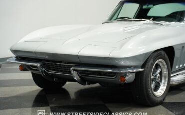 Chevrolet-Corvette-1966-Silver-Pearl-Black-16