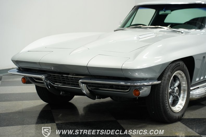 Chevrolet-Corvette-1966-Silver-Pearl-Black-16