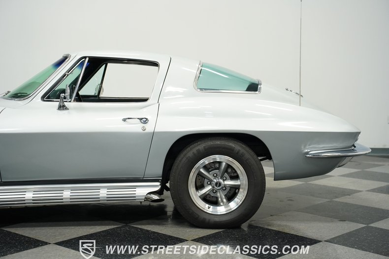Chevrolet-Corvette-1966-Silver-Pearl-Black-21