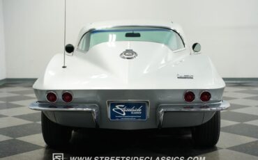 Chevrolet-Corvette-1966-Silver-Pearl-Black-22