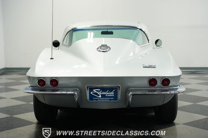 Chevrolet-Corvette-1966-Silver-Pearl-Black-22