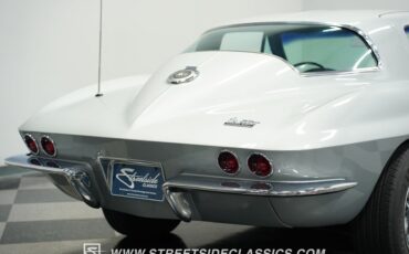 Chevrolet-Corvette-1966-Silver-Pearl-Black-23