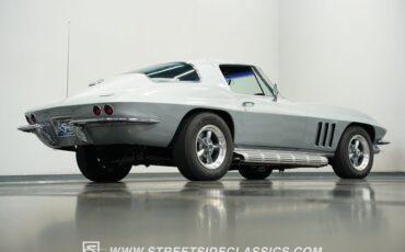 Chevrolet-Corvette-1966-Silver-Pearl-Black-24