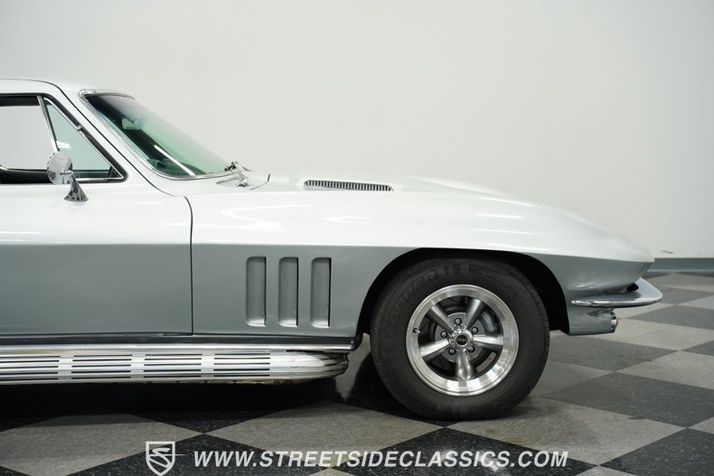 Chevrolet-Corvette-1966-Silver-Pearl-Black-27