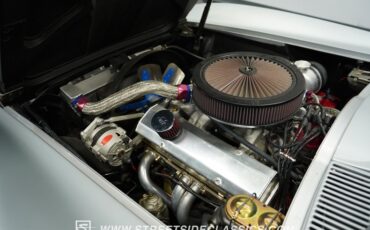 Chevrolet-Corvette-1966-Silver-Pearl-Black-29