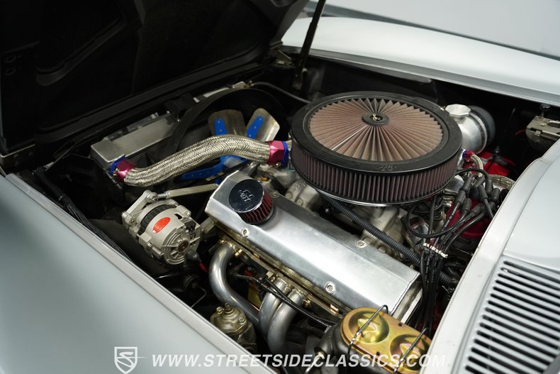Chevrolet-Corvette-1966-Silver-Pearl-Black-29