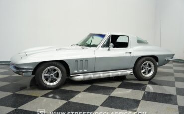 Chevrolet-Corvette-1966-Silver-Pearl-Black-37
