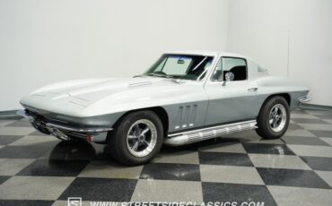 Chevrolet-Corvette-1966-Silver-Pearl-Black-4