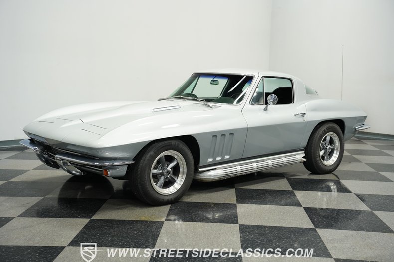 Chevrolet-Corvette-1966-Silver-Pearl-Black-4