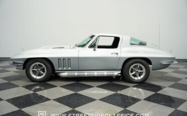 Chevrolet-Corvette-1966-Silver-Pearl-Black-5