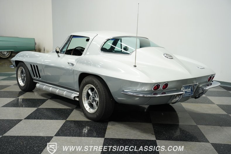 Chevrolet-Corvette-1966-Silver-Pearl-Black-7