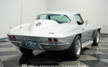 Chevrolet-Corvette-1966-Silver-Pearl-Black-9