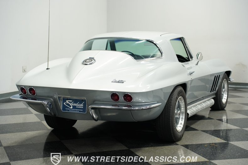Chevrolet-Corvette-1966-Silver-Pearl-Black-9