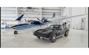 Chevrolet-Corvette-1966-black-red-3