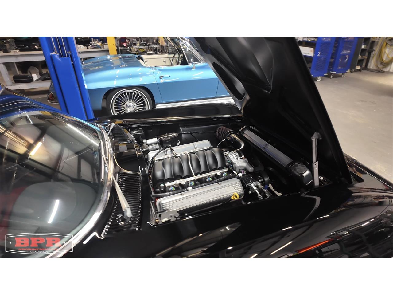 Chevrolet-Corvette-1966-black-red-7