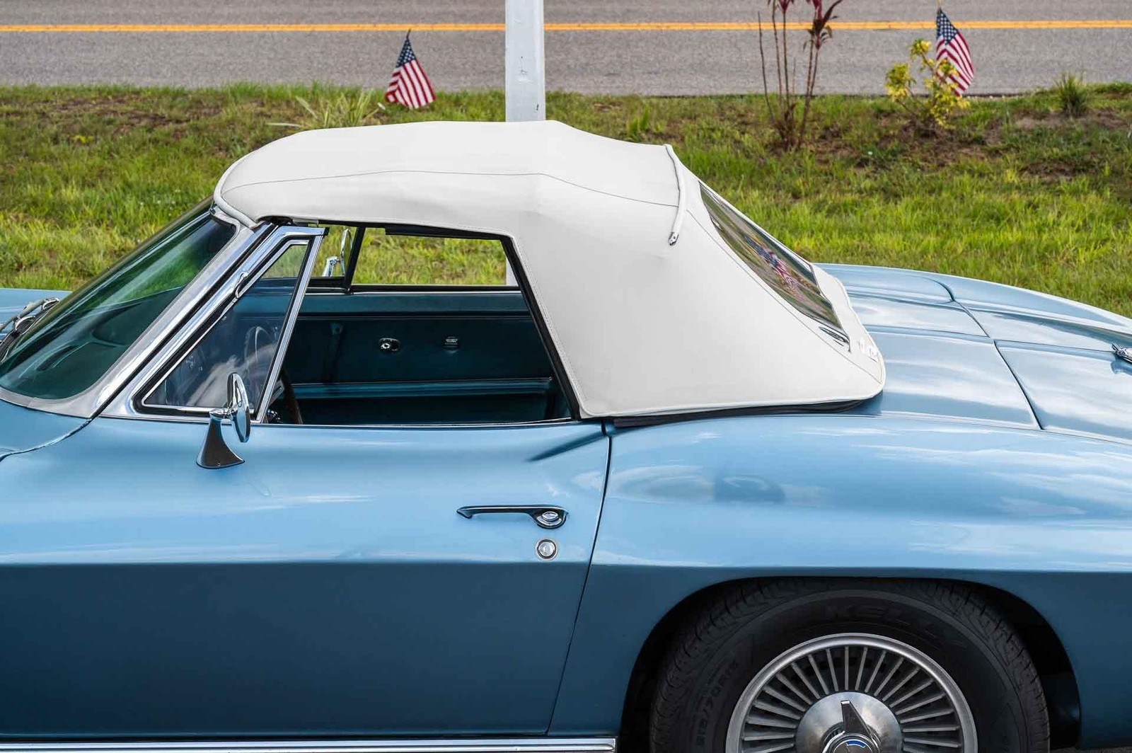 Chevrolet-Corvette-1967-2-Door-15