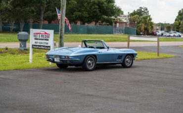 Chevrolet-Corvette-1967-2-Door-5