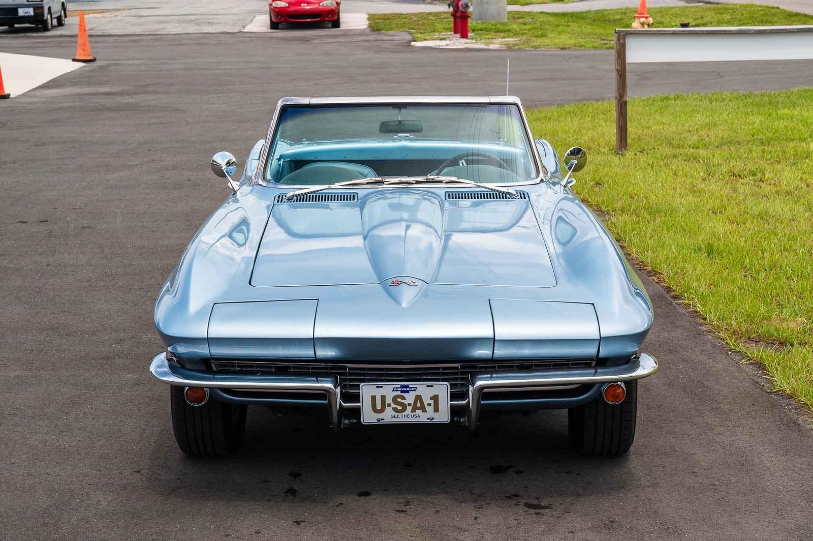 Chevrolet-Corvette-1967-2-Door-9