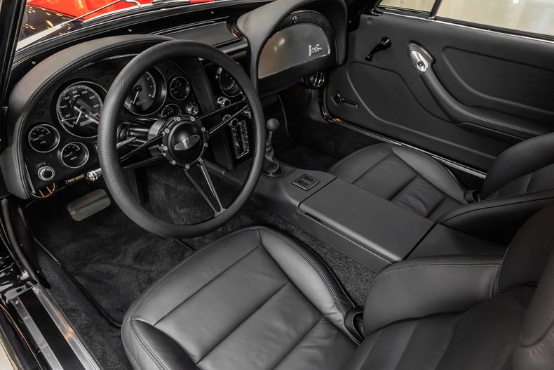 Chevrolet-Corvette-1967-Black-Black-1