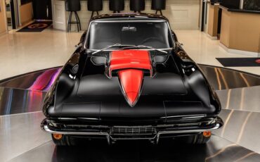 Chevrolet-Corvette-1967-Black-Black-17