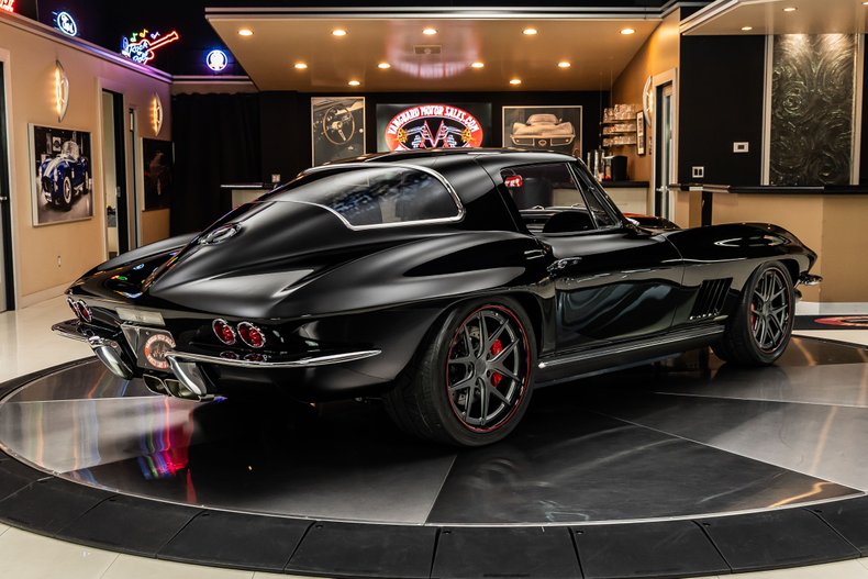 Chevrolet-Corvette-1967-Black-Black-21