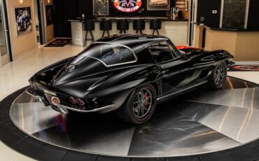 Chevrolet-Corvette-1967-Black-Black-22