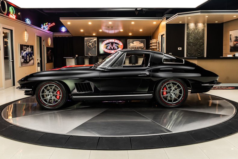 Chevrolet-Corvette-1967-Black-Black-25