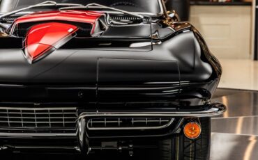 Chevrolet-Corvette-1967-Black-Black-28