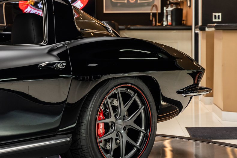 Chevrolet-Corvette-1967-Black-Black-30