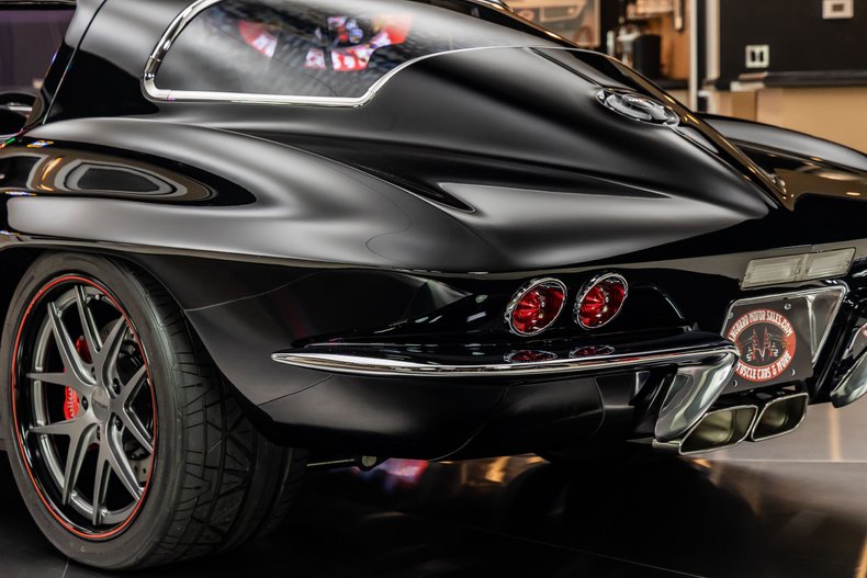 Chevrolet-Corvette-1967-Black-Black-34