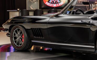 Chevrolet-Corvette-1967-Black-Black-35