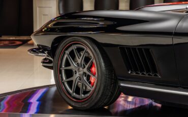 Chevrolet-Corvette-1967-Black-Black-36
