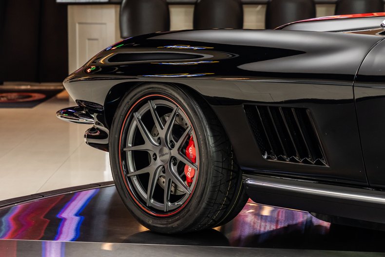 Chevrolet-Corvette-1967-Black-Black-36