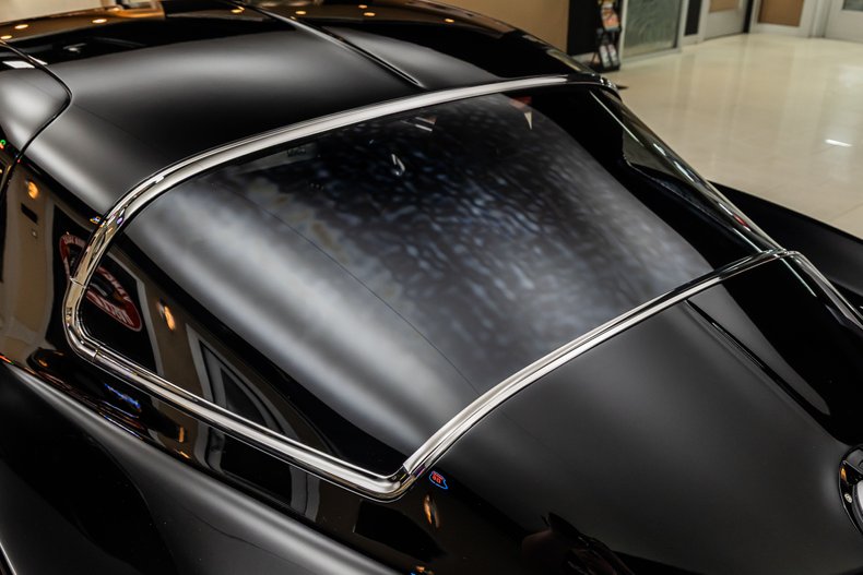 Chevrolet-Corvette-1967-Black-Black-38