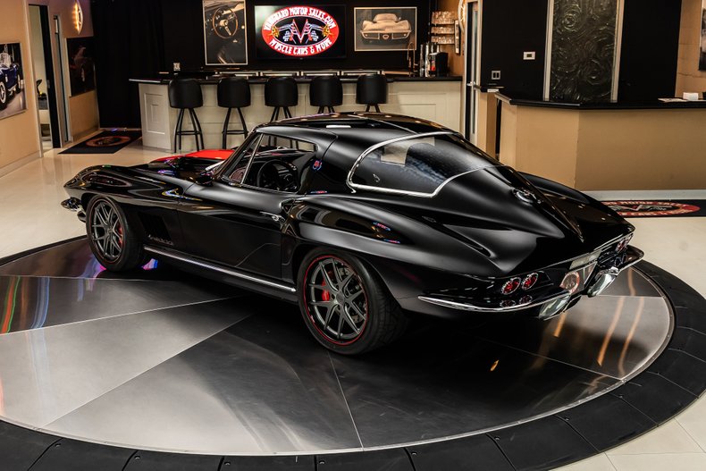 Chevrolet-Corvette-1967-Black-Black-4