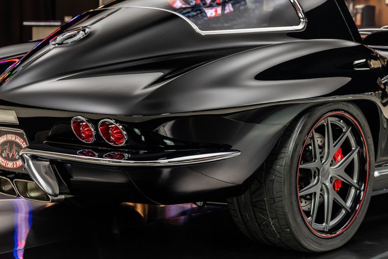 Chevrolet-Corvette-1967-Black-Black-42