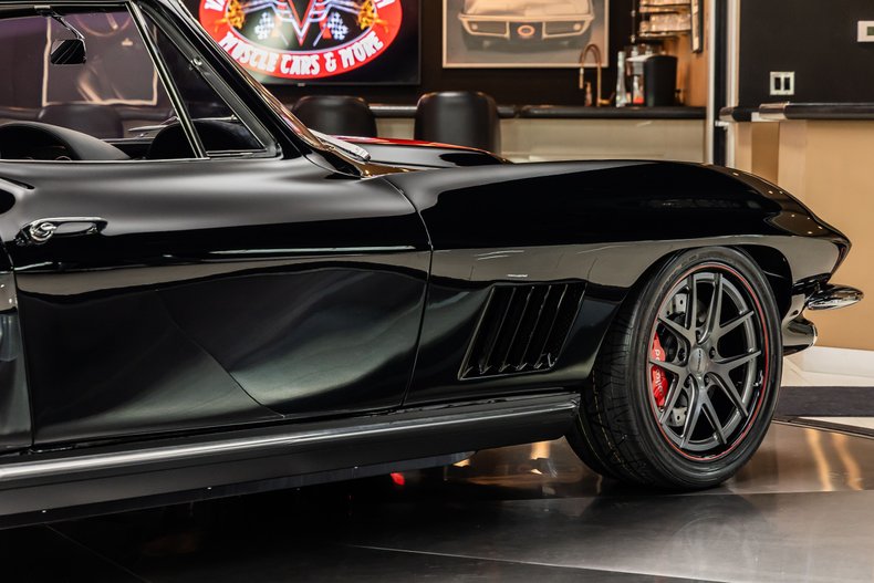 Chevrolet-Corvette-1967-Black-Black-43