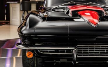 Chevrolet-Corvette-1967-Black-Black-5