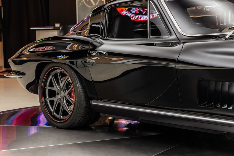 Chevrolet-Corvette-1967-Black-Black-8
