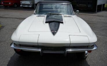 Chevrolet-Corvette-1967-Convertible-1
