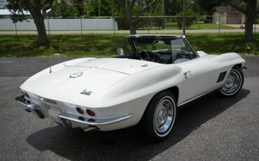 Chevrolet-Corvette-1967-Convertible-10