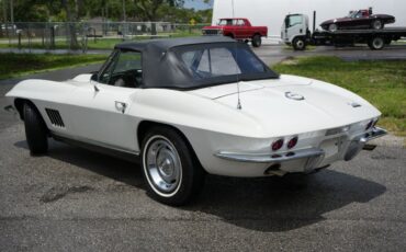 Chevrolet-Corvette-1967-Convertible-3