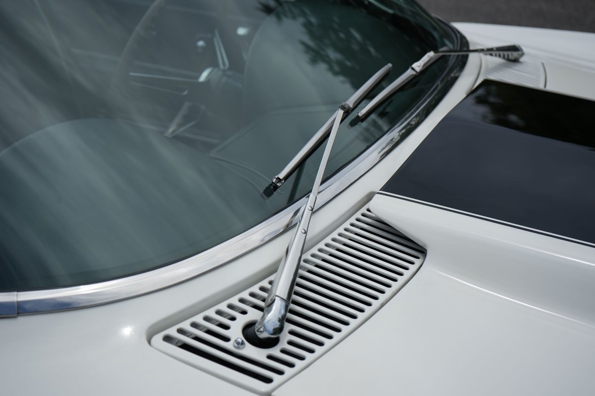 Chevrolet-Corvette-1967-Convertible-39