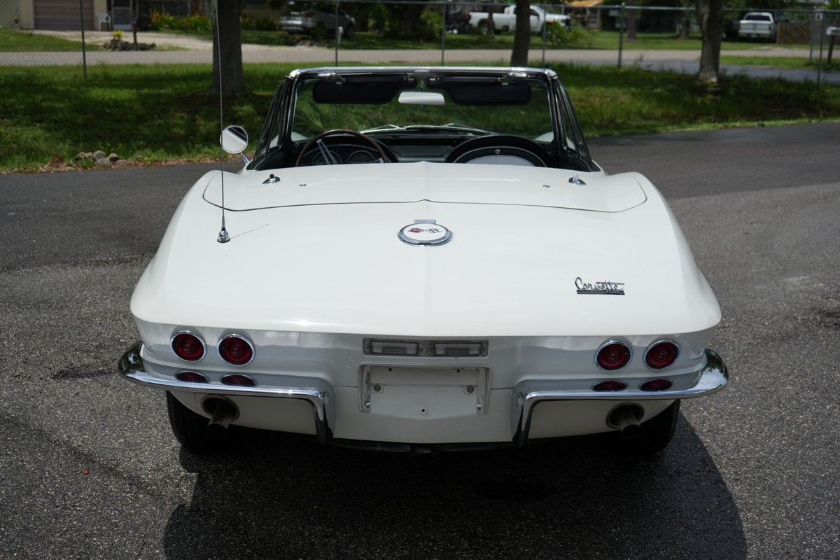 Chevrolet-Corvette-1967-Convertible-7