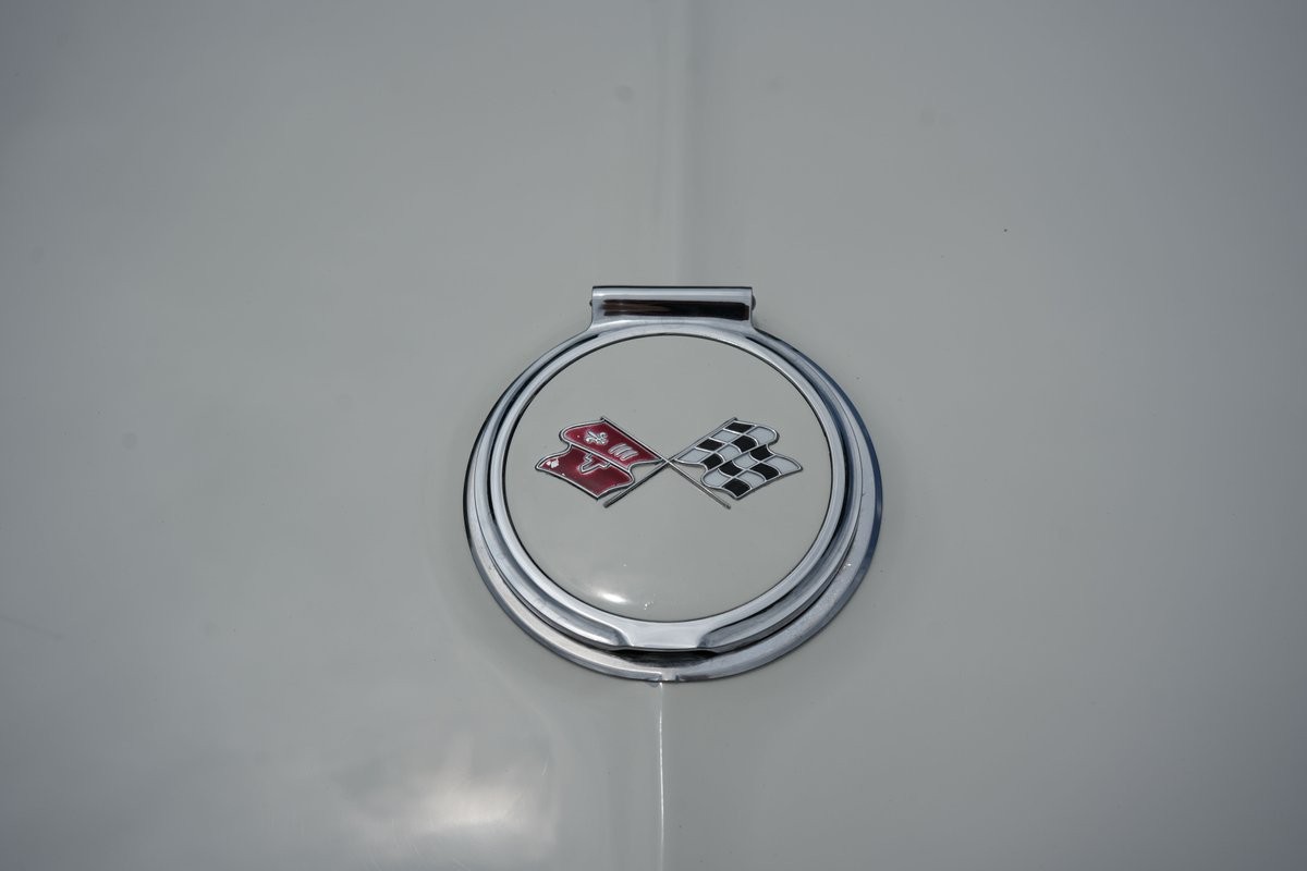 Chevrolet-Corvette-1967-Convertible-8