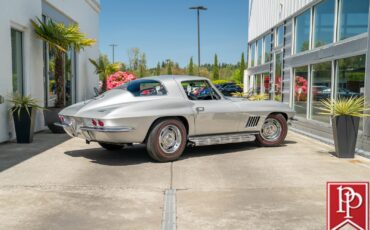 Chevrolet-Corvette-1967-Coupe-10